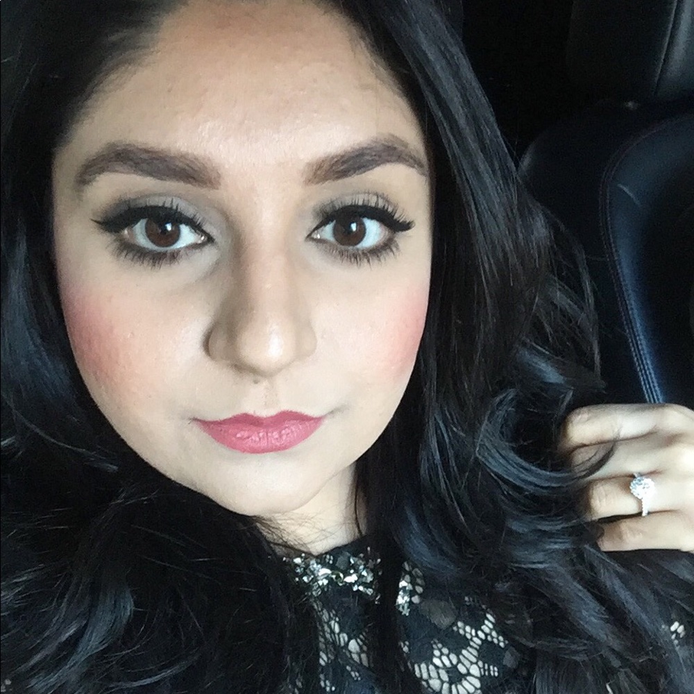 Meet your Posher, Sneha